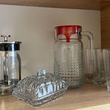 Oner Apartment Алма Ата Екстериор снимка