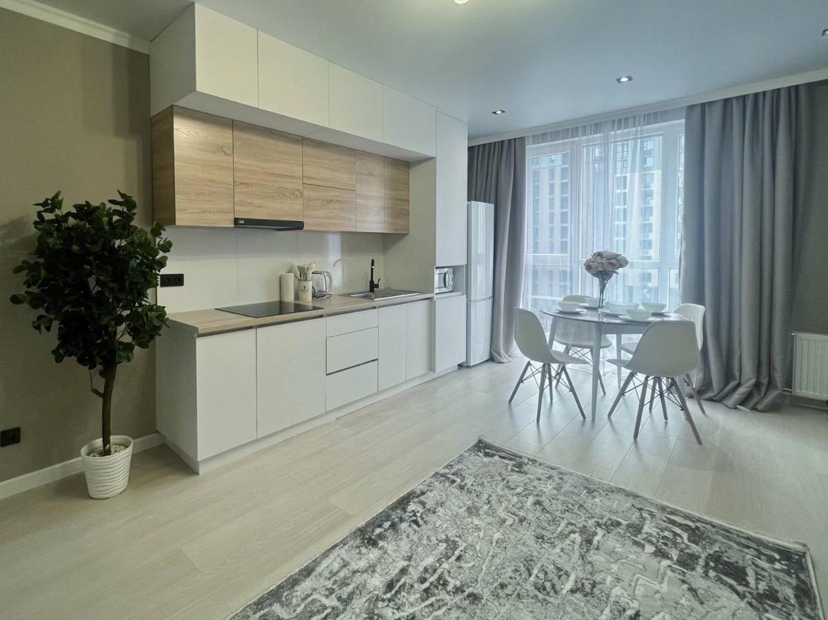 Oner Apartment Алма Ата Екстериор снимка