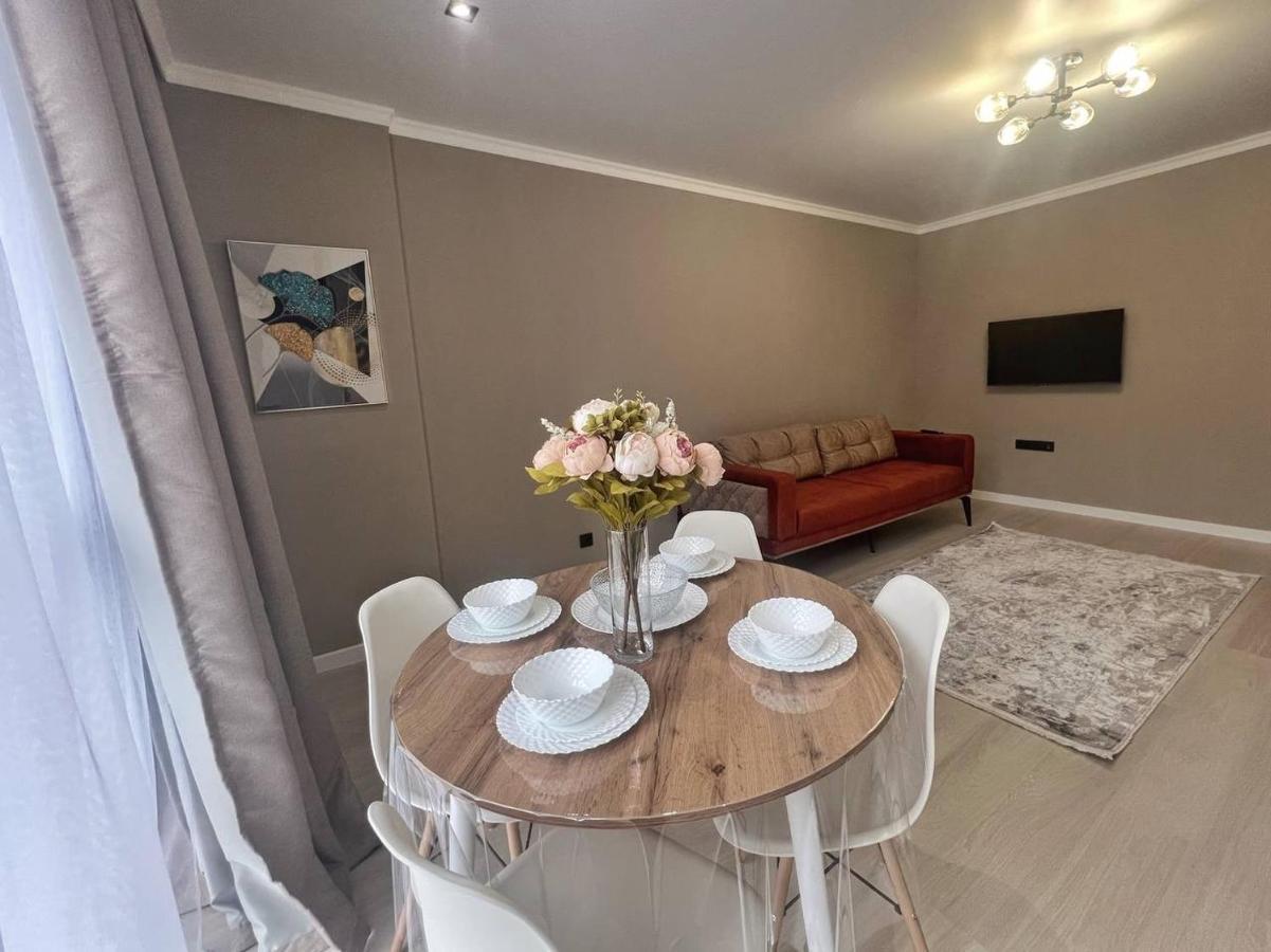 Oner Apartment Алма Ата Екстериор снимка