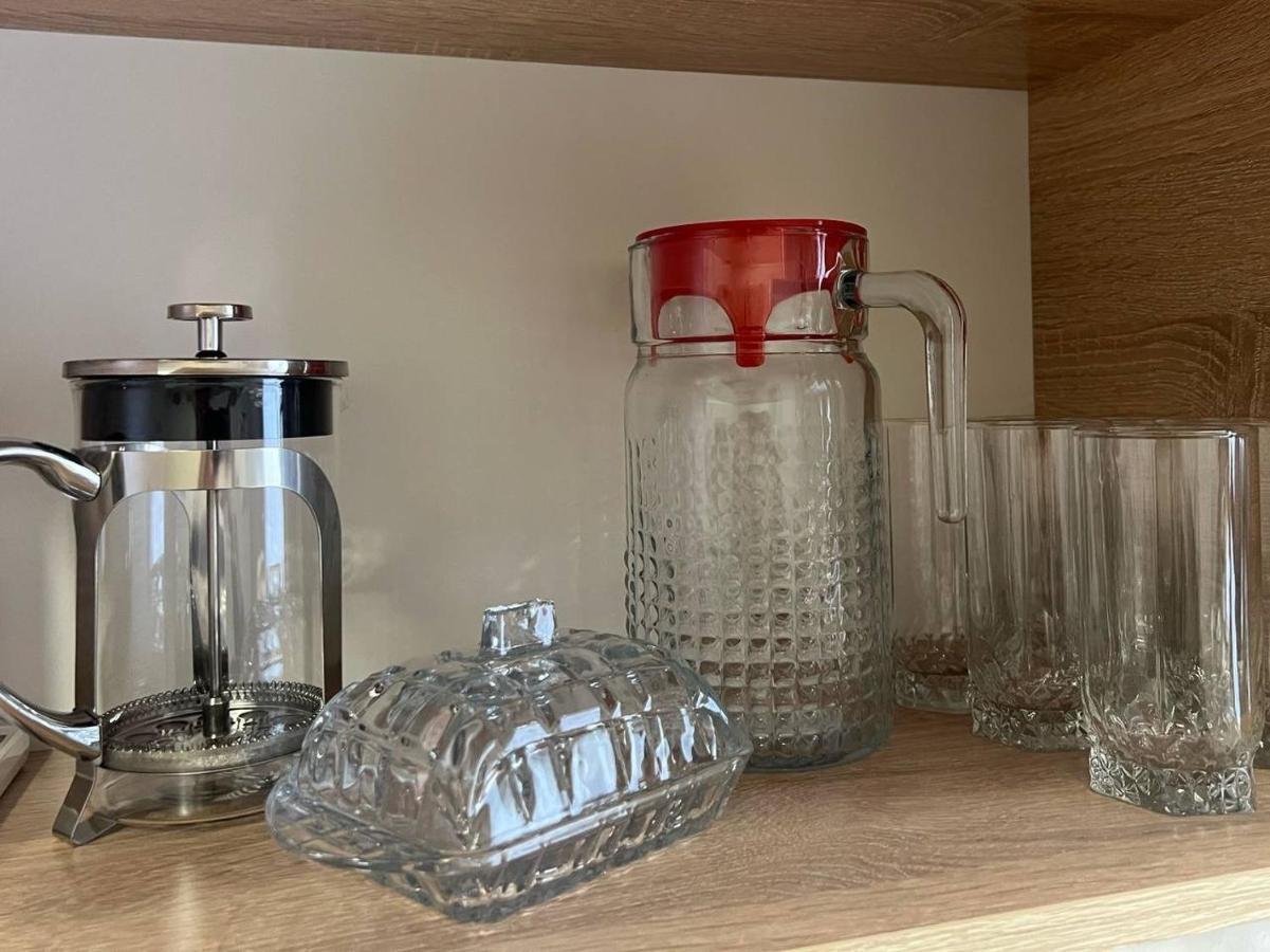 Oner Apartment Алма Ата Екстериор снимка